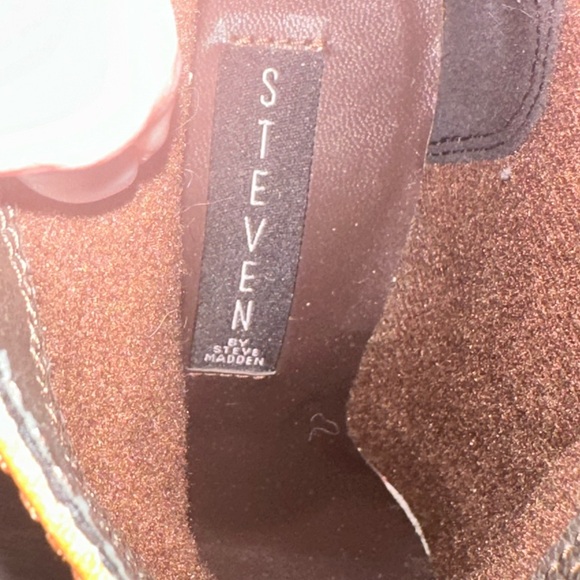 Nine West boots - Picture 4 of 8